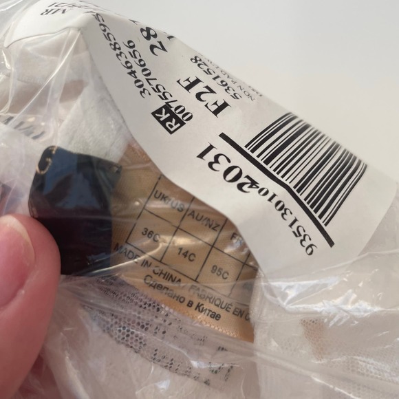 NWT Dita Von Teese Maestra White Lace Underwire Balconette Bra Size 36C - Picture 14 of 14